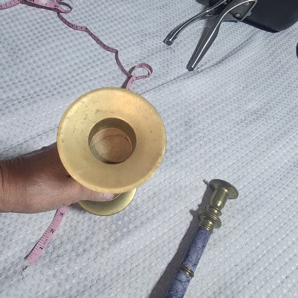 VINTAGE BRASS & FAUX MARBLE 10.5" CANDLESTICK HOLDERS. Set OF 2 - Picture 4 of 6